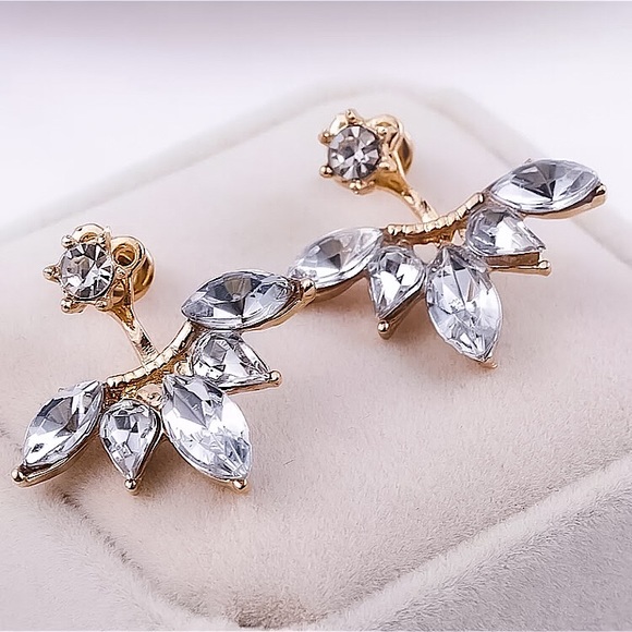 ⚜️𝟯𝟬%𝗢𝗙𝗙 𝗯𝘂𝗻𝗱𝗹𝗲𝘀 𝟯+⚜️ NEW Rhinestone Floral Jacket Earrings - Picture 2 of 13